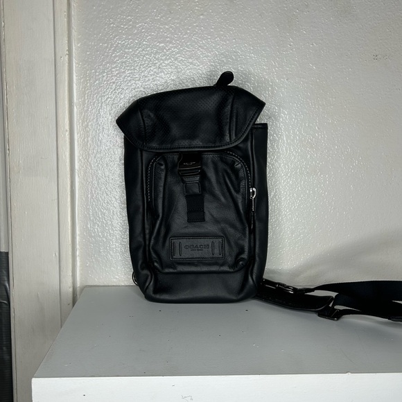 Coach Ranger Pack - Picture 1 of 3